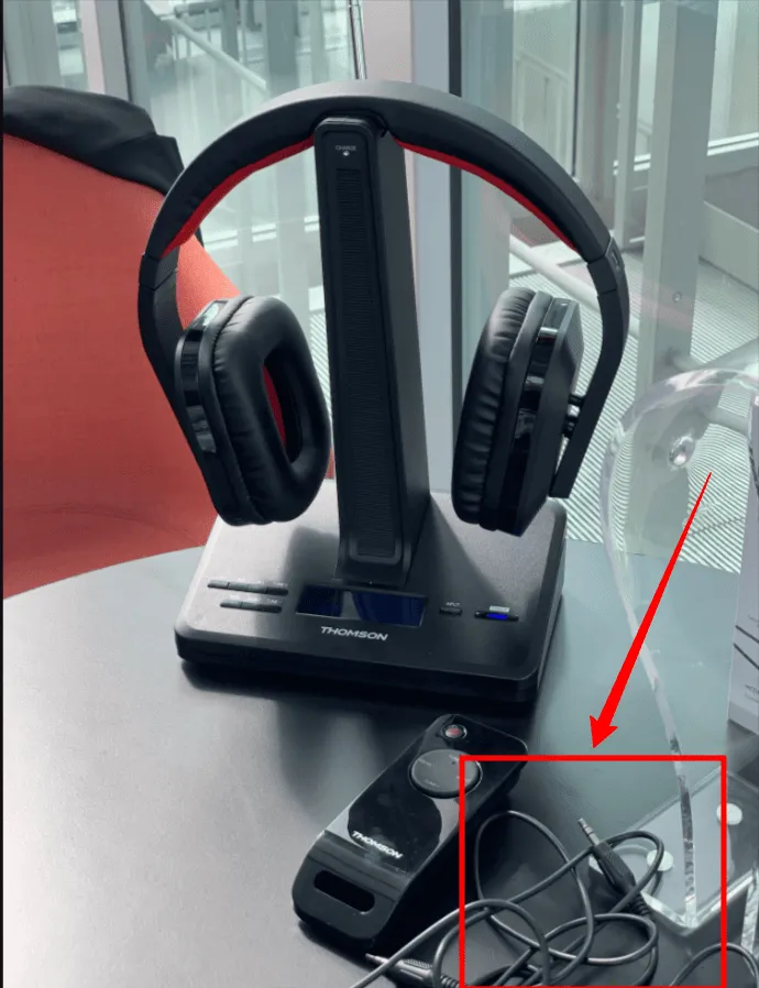 Prise jack sur un casque Thomson